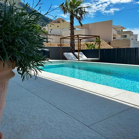 5 * Makarska